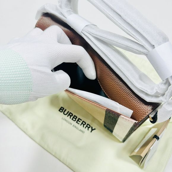 Burberry Hannah Envelope Wallet Crossbody Bag Nova Check Brown Tan NWT - Picture 6 of 15